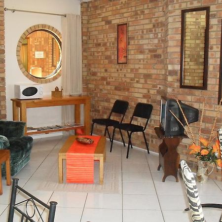 8 Royal Palm B&B Umhlanga Rocks Kültér fotó